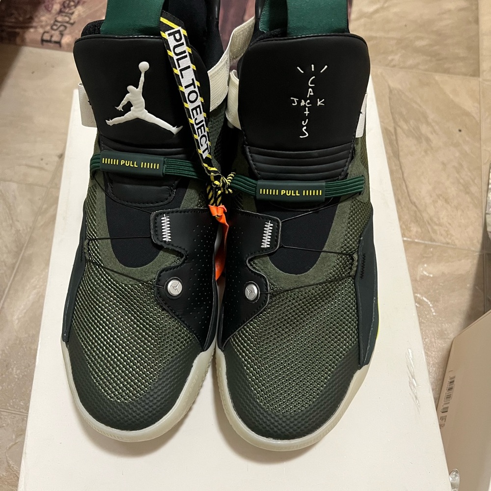 Travis Scott Jordan XXXlll NRG